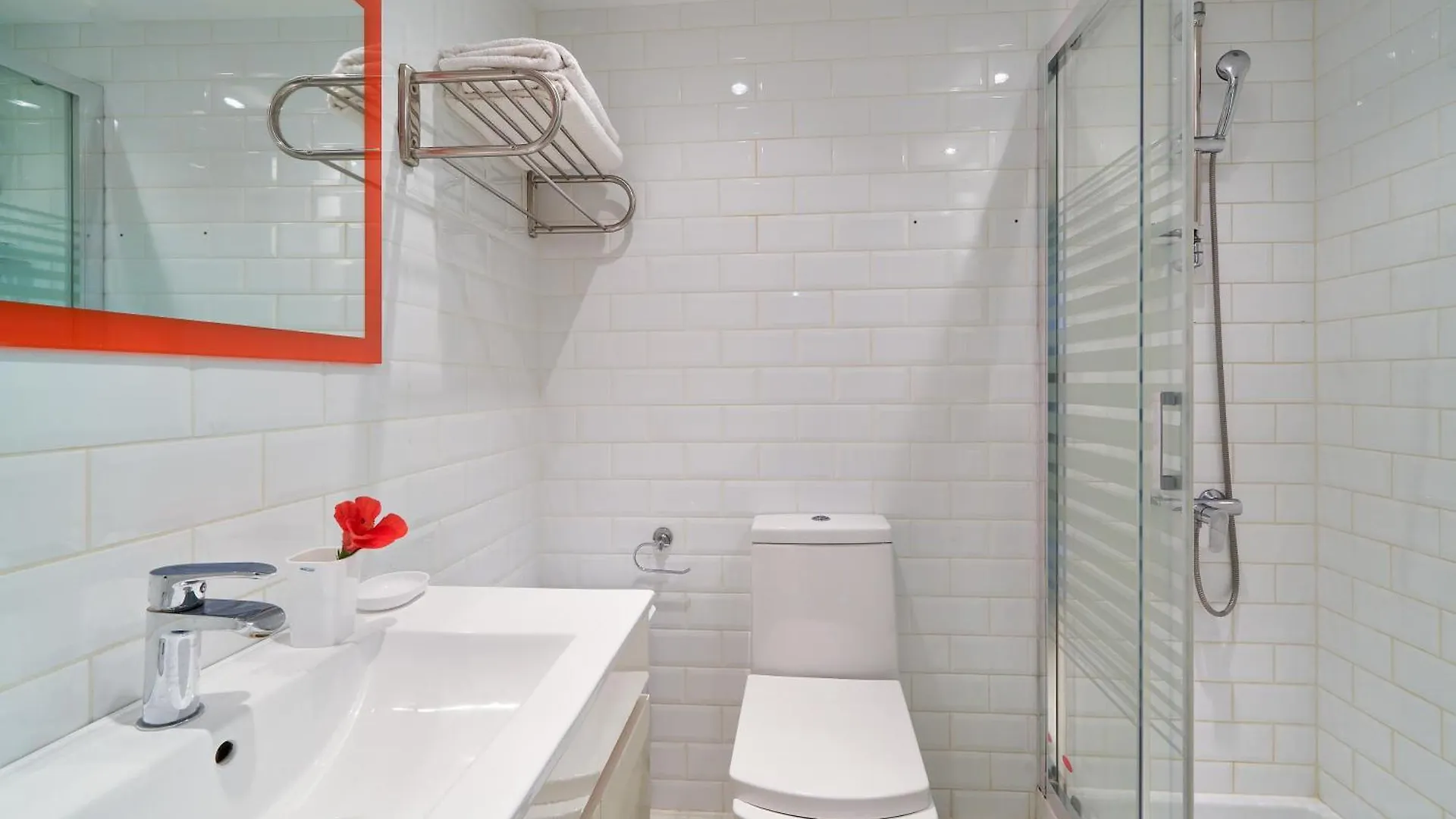 Benalbeach Bright And Quiet Studio Terrace With Garden And Sea Views بينالماذينا 0*,  إسبانيا