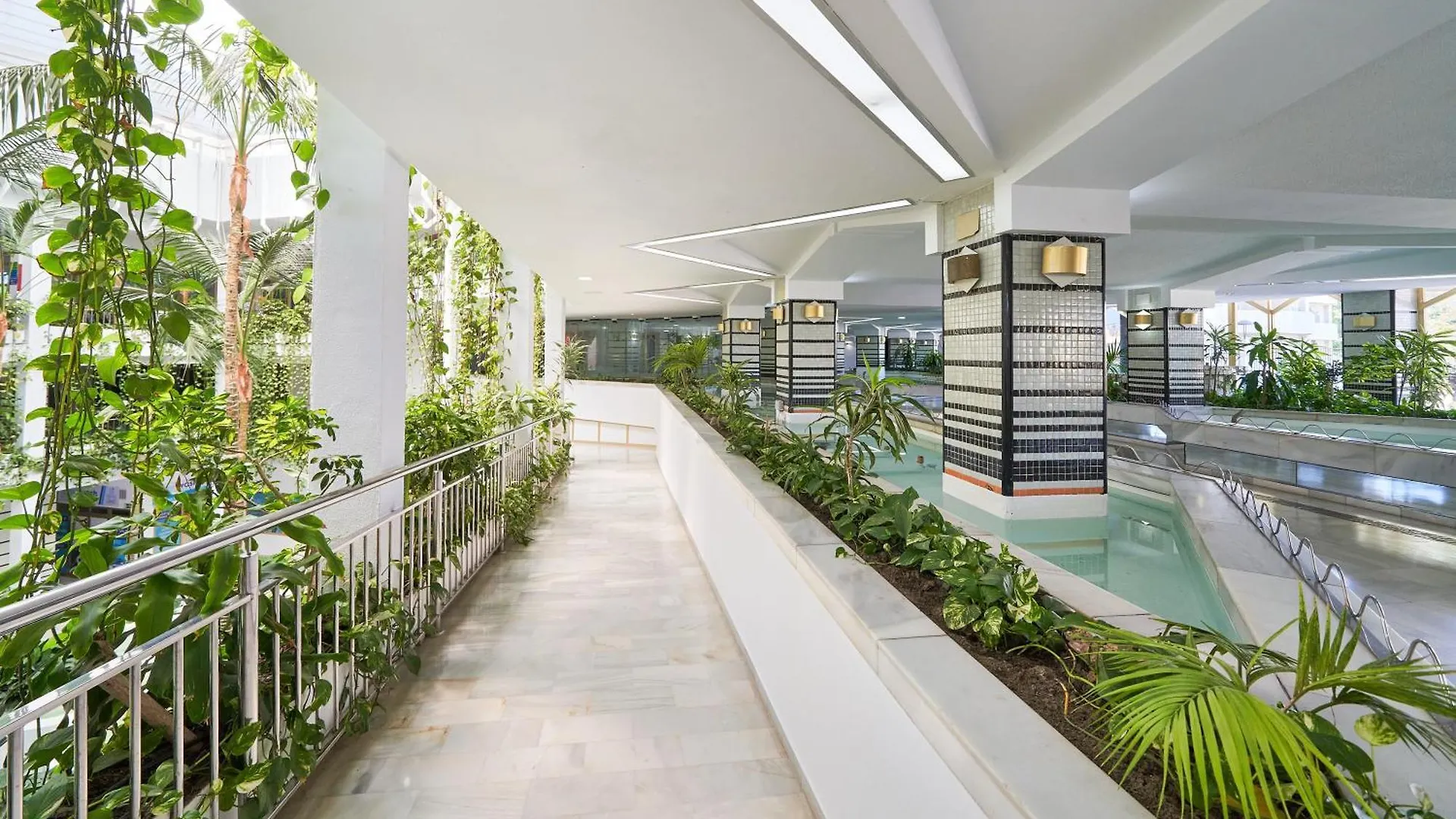 Benalbeach Bright And Quiet Studio Terrace With Garden And Sea Views Benalmádena Apartamento